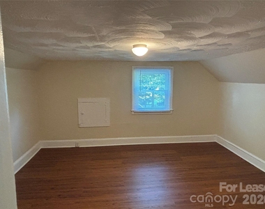 1613 Boy Scout Road - Photo Thumbnail 17