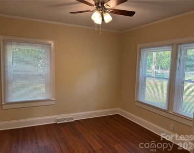 1613 Boy Scout Road - Photo Thumbnail 9
