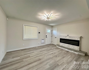 811 Kennedy Street - Photo Thumbnail 10