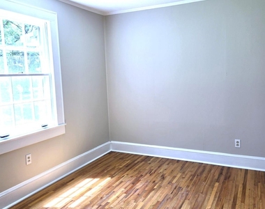 244 Dakota Street - Photo Thumbnail 5