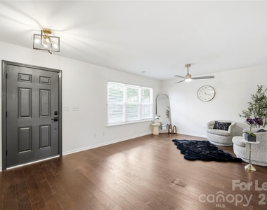 6105 Warrior Avenue - Photo Thumbnail 3