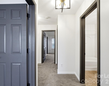 6105 Warrior Avenue - Photo Thumbnail 20