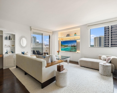 3701 Turtle Creek Boulevard - Photo Thumbnail 3