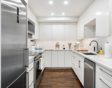 3701 Turtle Creek Boulevard - Photo Thumbnail 1