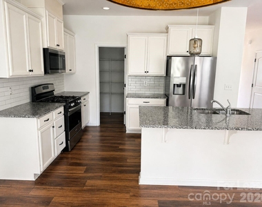 14122 Magnolia Walk Drive - Photo Thumbnail 8