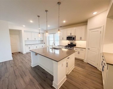1741 Horseshoe Lane - Photo Thumbnail 5