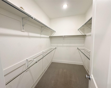 1741 Horseshoe Lane - Photo Thumbnail 14