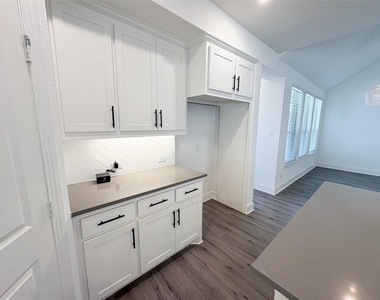 1741 Horseshoe Lane - Photo Thumbnail 7