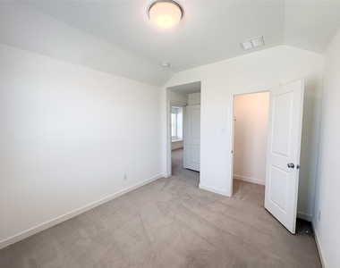 1741 Horseshoe Lane - Photo Thumbnail 34