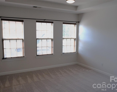 15509 Barossa Valley Street - Photo Thumbnail 25