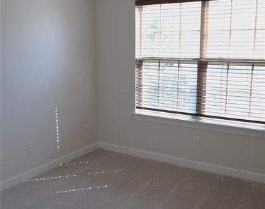 15509 Barossa Valley Street - Photo Thumbnail 19