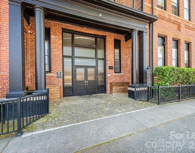 426 2nd Avenue Se - Photo Thumbnail 2