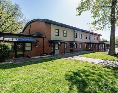 426 2nd Avenue Se - Photo Thumbnail 4
