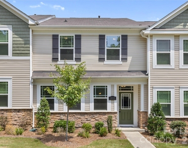 1368 Galloway Road - Photo Thumbnail 2