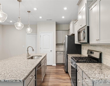 1368 Galloway Road - Photo Thumbnail 7