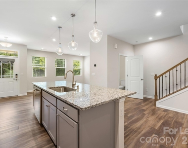 1368 Galloway Road - Photo Thumbnail 9