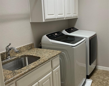 336 Loma Alta Drive - Photo Thumbnail 13
