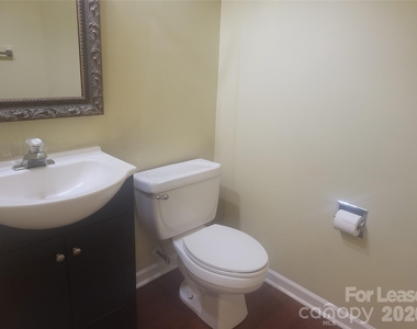 17450 Baldwin Hall Drive - Photo Thumbnail 10