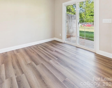 1329 Filbert Street - Photo Thumbnail 3