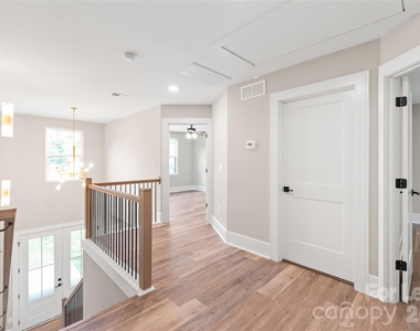3905 Plainview Road - Photo Thumbnail 24