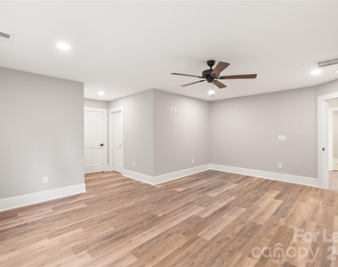 3905 Plainview Road - Photo Thumbnail 26