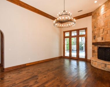 11845 Verona Court - Photo Thumbnail 7