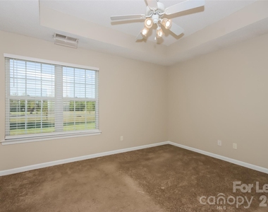 2170 Wexford Way - Photo Thumbnail 8
