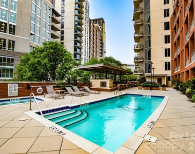 701 Royal Court - Photo Thumbnail 18