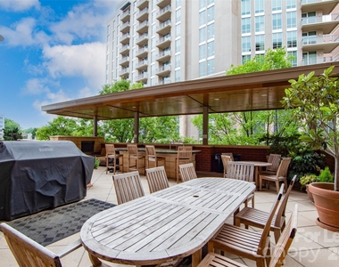 701 Royal Court - Photo Thumbnail 19