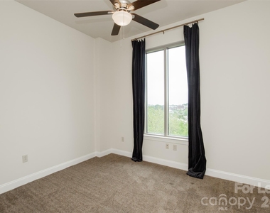 701 Royal Court - Photo Thumbnail 13
