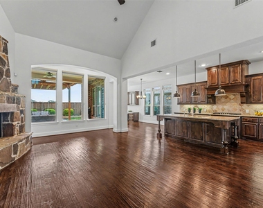 7527 Wright Drive - Photo Thumbnail 7