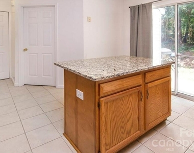 3134 Summercroft Lane - Photo Thumbnail 3