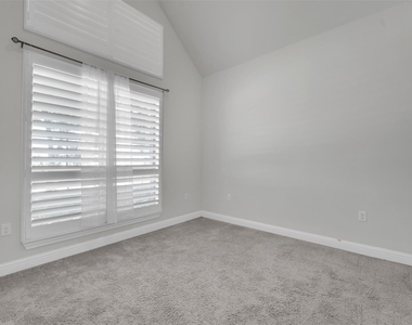 175 Calla Drive - Photo Thumbnail 17