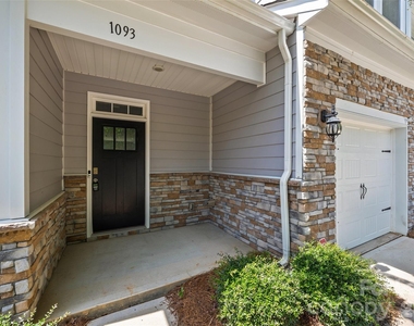 1093 Chicory Trace - Photo Thumbnail 1