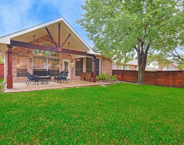 1000 Noble Avenue - Photo Thumbnail 17
