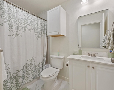 1206 Claude Street - Photo Thumbnail 9