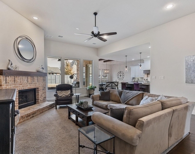 809 Dusty Trail - Photo Thumbnail 5