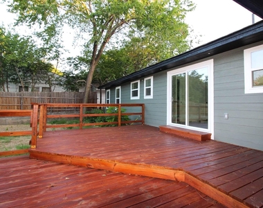 4809 S Ridge Terrace - Photo Thumbnail 16
