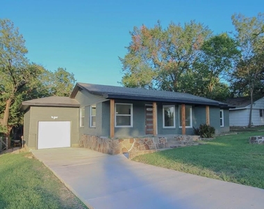 4809 S Ridge Terrace - Photo Thumbnail 2