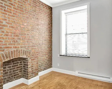 15 West 103rd Street - Photo Thumbnail 4