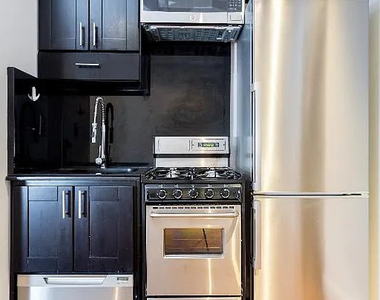 15 West 103rd Street - Photo Thumbnail 5