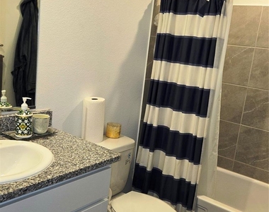 5815 Rock Maple Drive - Photo Thumbnail 14