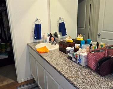 5815 Rock Maple Drive - Photo Thumbnail 9