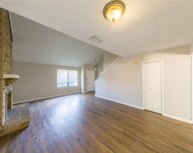 2814 Lancer Lane - Photo Thumbnail 7