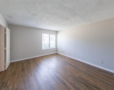 2814 Lancer Lane - Photo Thumbnail 10