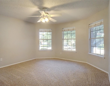 6061 Arabian Avenue - Photo Thumbnail 10