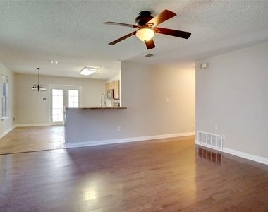 6061 Arabian Avenue - Photo Thumbnail 4