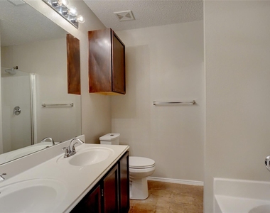 6061 Arabian Avenue - Photo Thumbnail 9