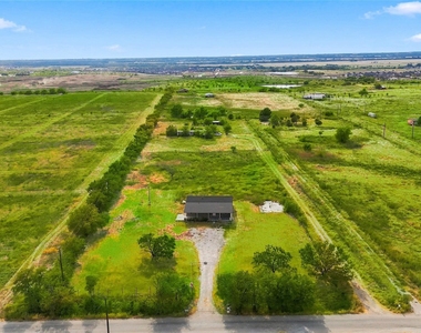 5715 Smiley Road - Photo Thumbnail 4