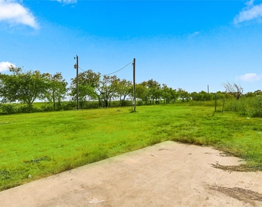 5715 Smiley Road - Photo Thumbnail 17